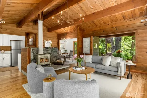6565 NE Island Center Road Bainbridge Island WA 98110