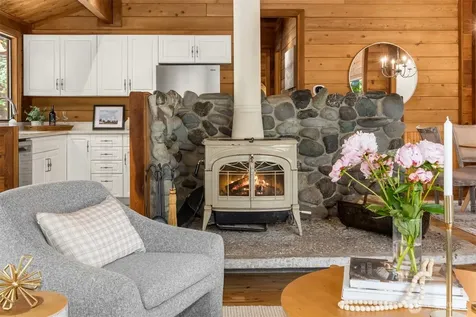 6565 NE Island Center Road Bainbridge Island WA 98110