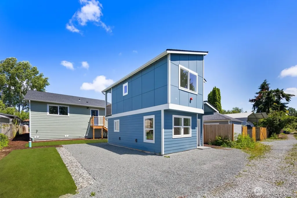 1251 SW 151st Street Seattle WA 98166