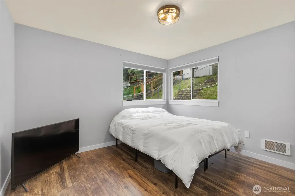 1319 Maple Avenue Snohomish WA 98290