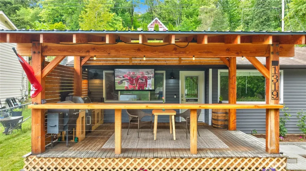 1319 Maple Avenue Snohomish WA 98290