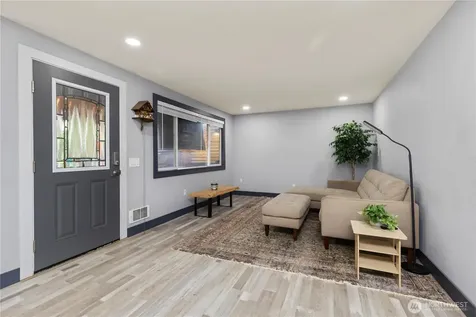 1319 Maple Avenue Snohomish WA 98290