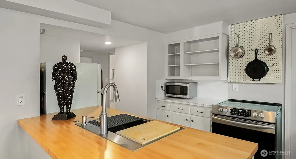 7541 Seward Park Avenue S Seattle WA 98118