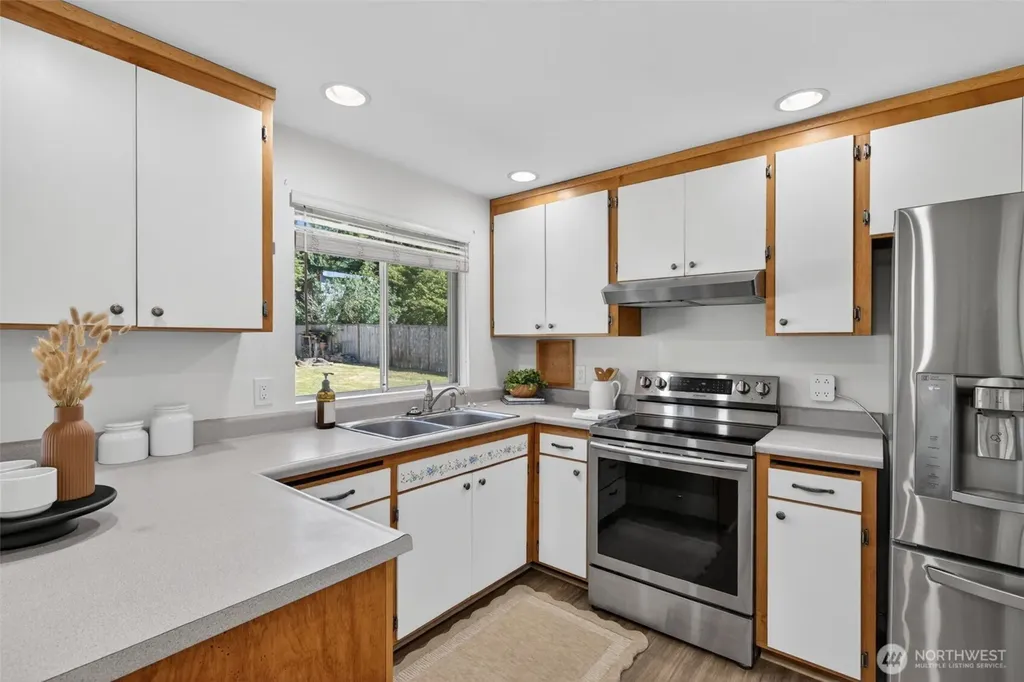 19209 Grannis Road Bothell WA 98012