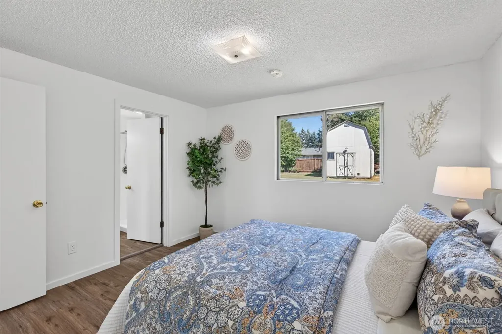 19209 Grannis Road Bothell WA 98012