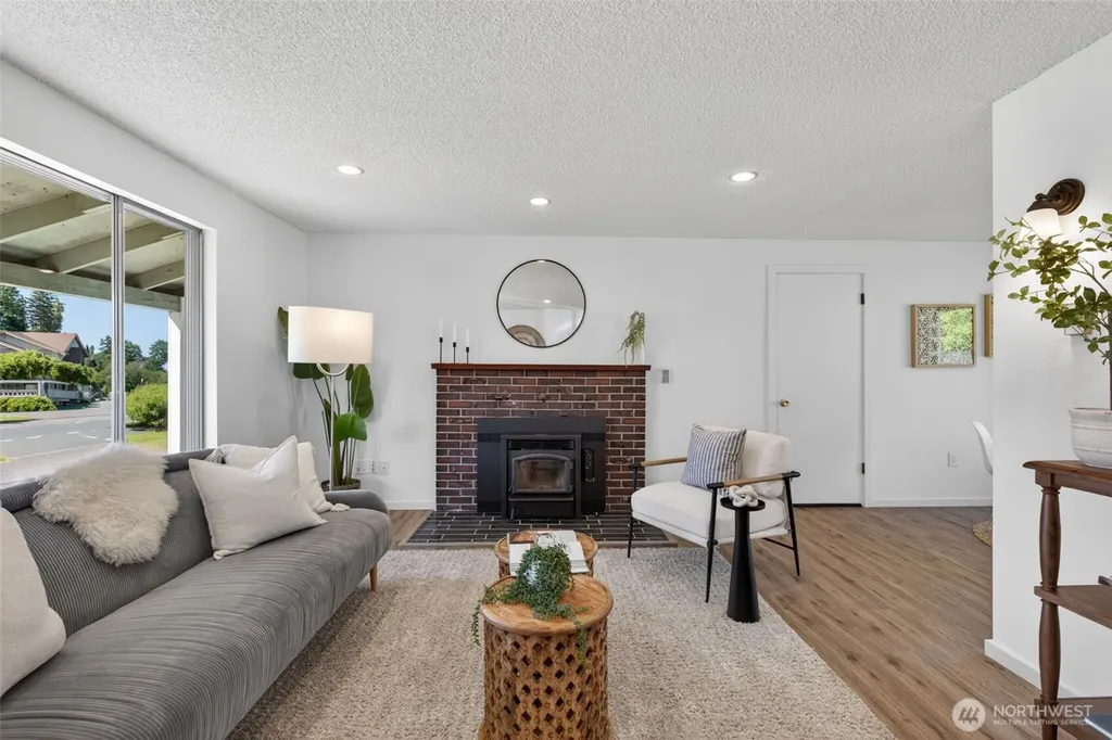 19209 Grannis Road Bothell WA 98012