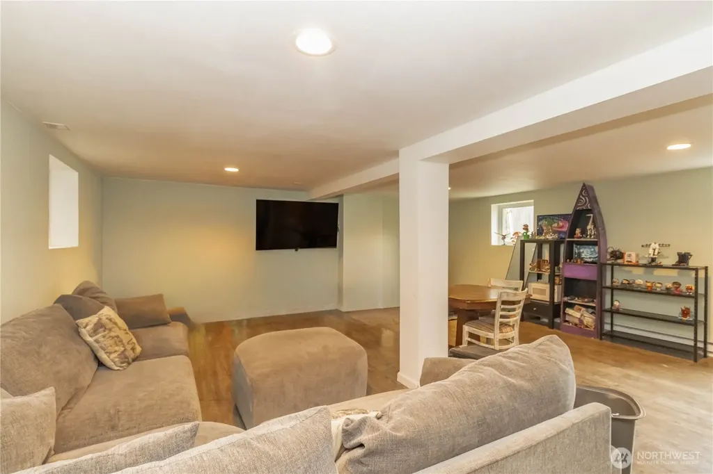 6512 Fawcett Avenue Tacoma WA 98408