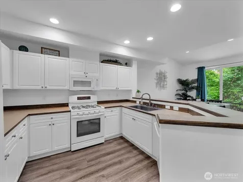 12530 Admiralty Way Everett WA 98204
