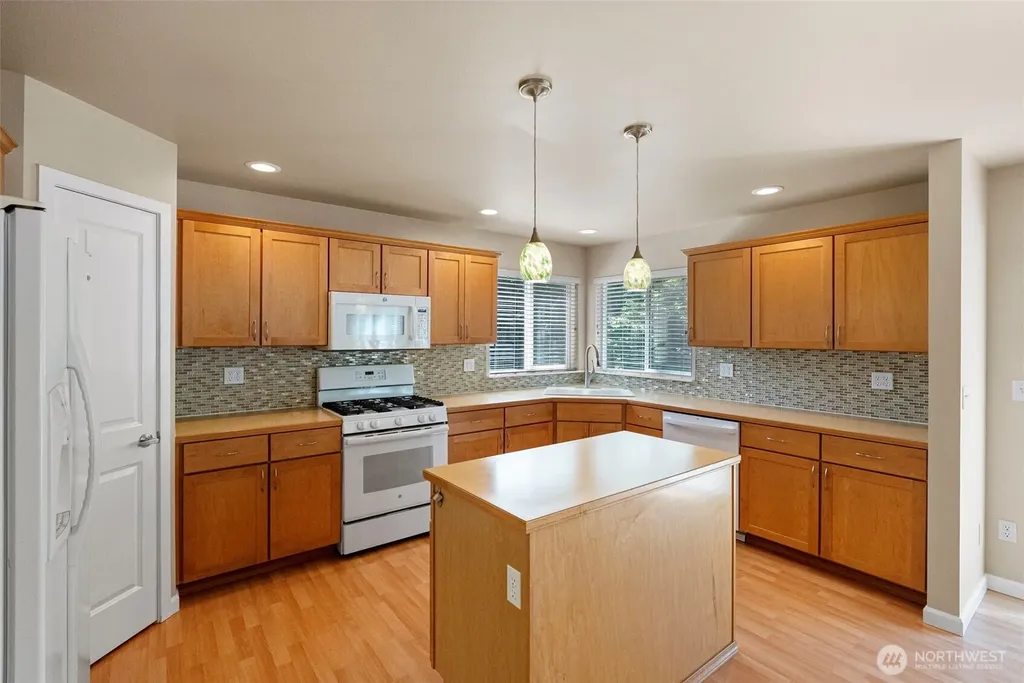 3221 Aspen Street SE Port Orchard WA 98366