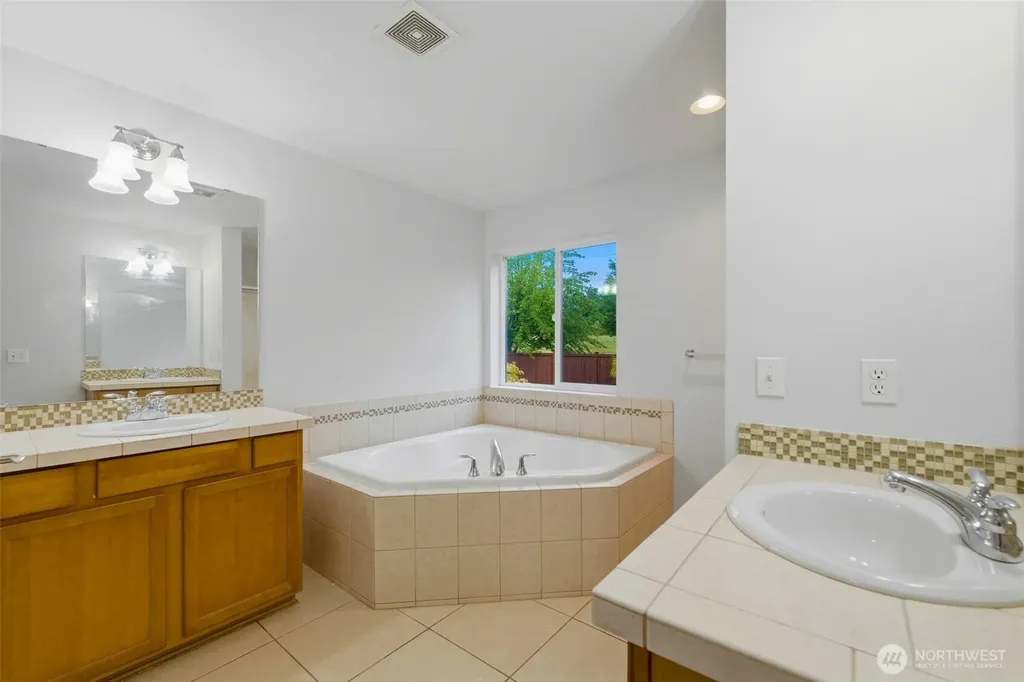 2321 88th Drive NE Lake Stevens WA 98258