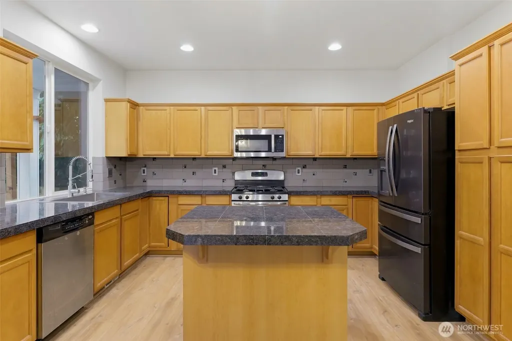 2321 88th Drive NE Lake Stevens WA 98258