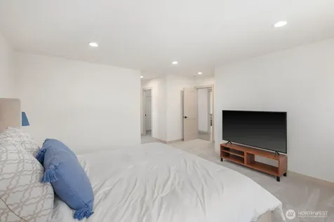 1249 SW 151st Street Seattle WA 98166