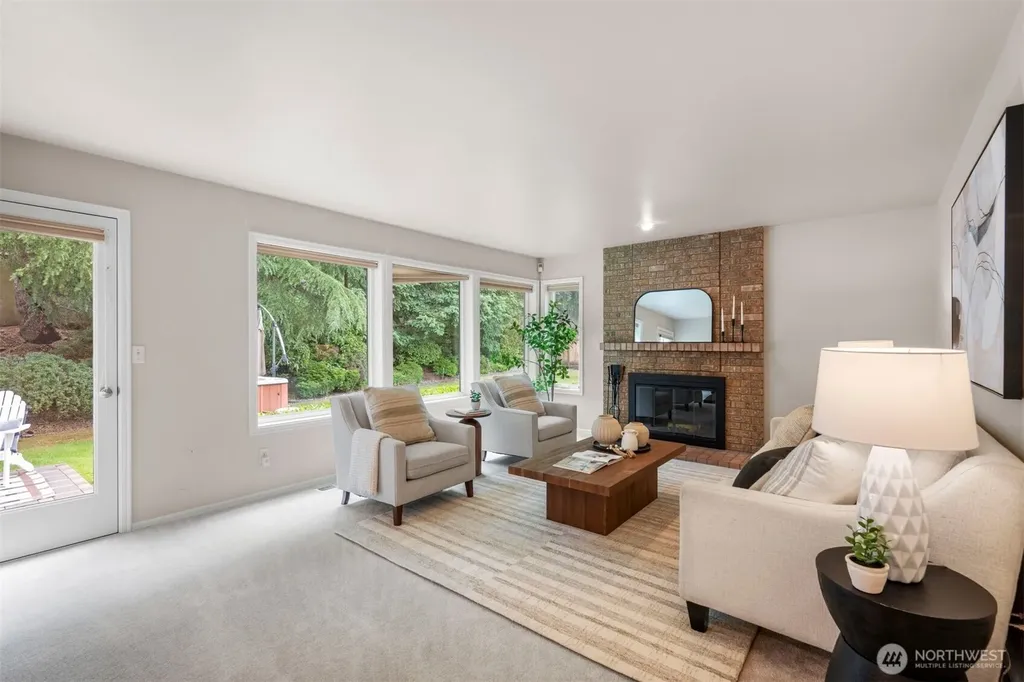 320 210th Court SE Sammamish WA 98074