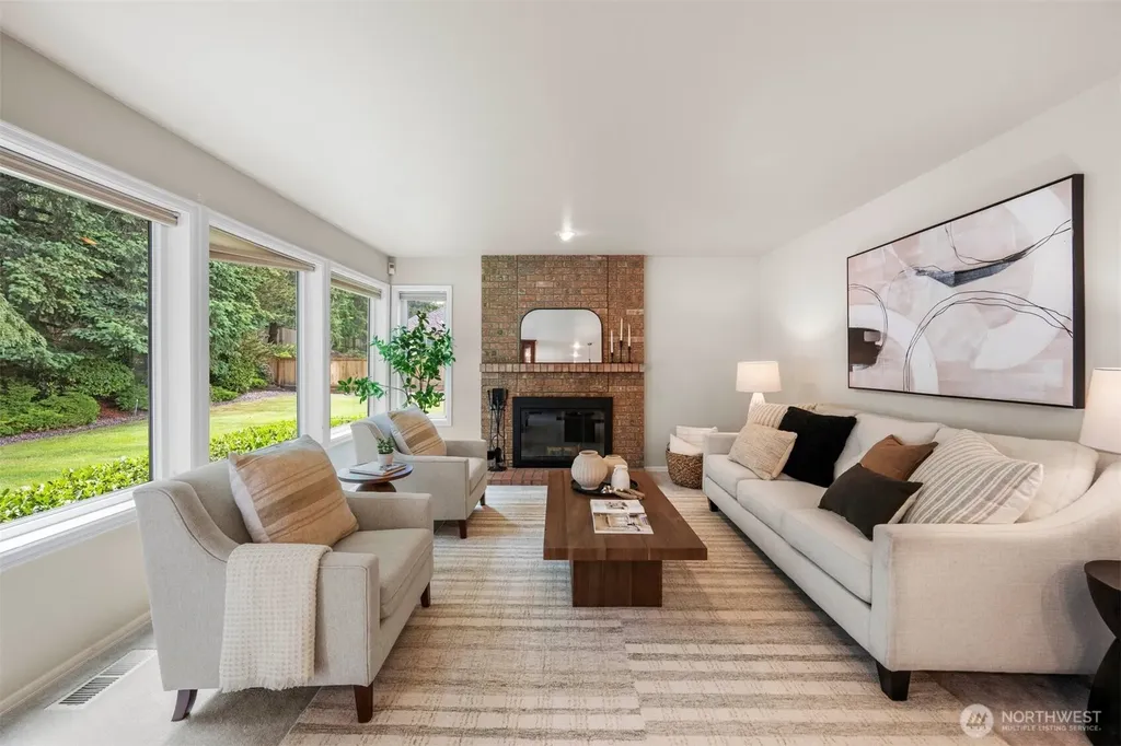 320 210th Court SE Sammamish WA 98074