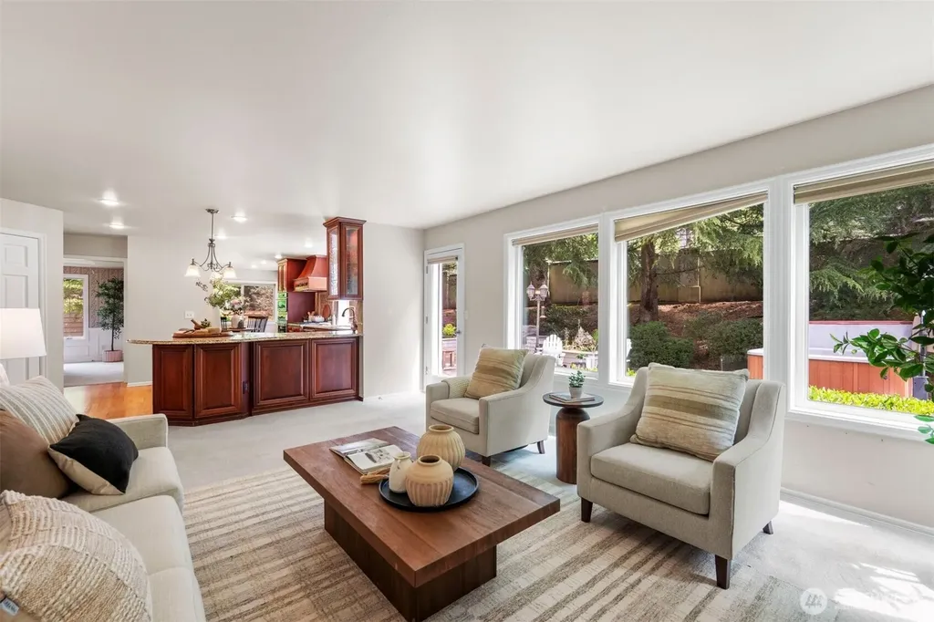 320 210th Court SE Sammamish WA 98074