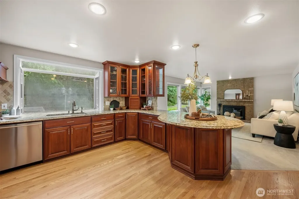 320 210th Court SE Sammamish WA 98074