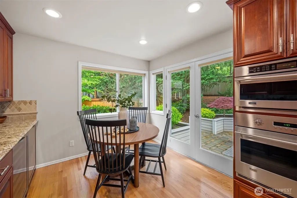 320 210th Court SE Sammamish WA 98074