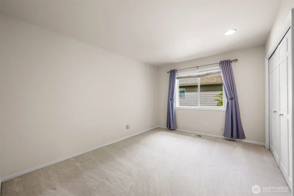 320 210th Court SE Sammamish WA 98074