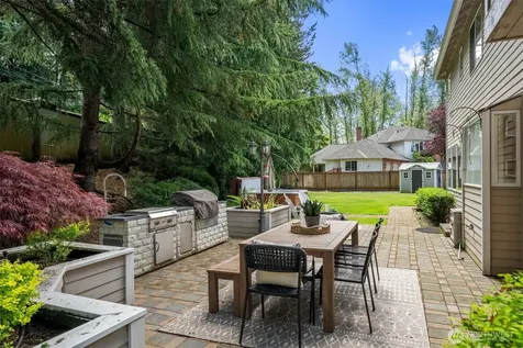 320 210th Court SE Sammamish WA 98074