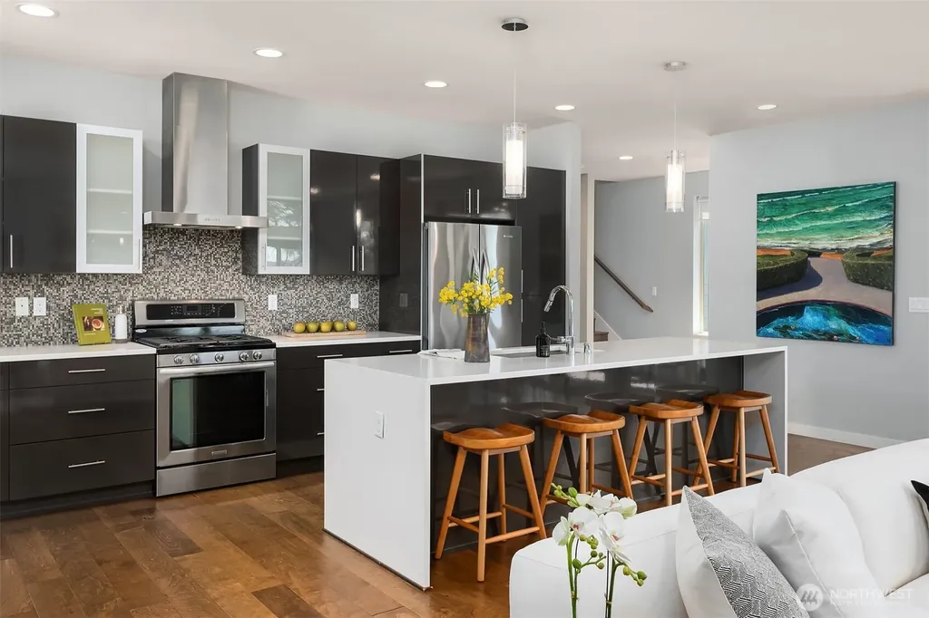 5903 20th Avenue S Seattle WA 98108