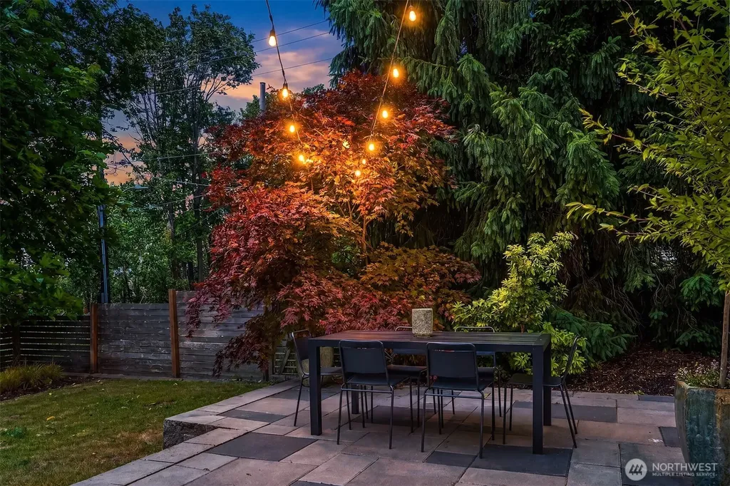 5903 20th Avenue S Seattle WA 98108