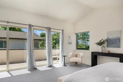5903 20th Avenue S Seattle WA 98108
