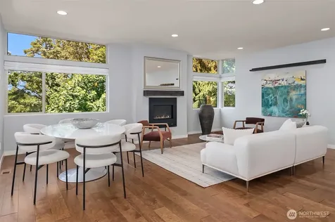 5903 20th Avenue S Seattle WA 98108