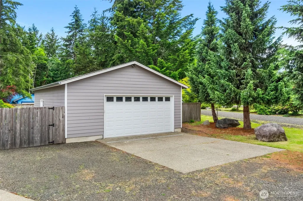 60 SE His Way Shelton WA 98584