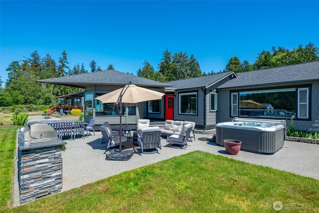 213 Cornet Bay Road Oak Harbor WA 98277