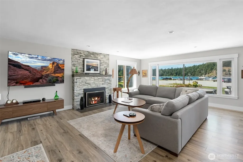 213 Cornet Bay Road Oak Harbor WA 98277