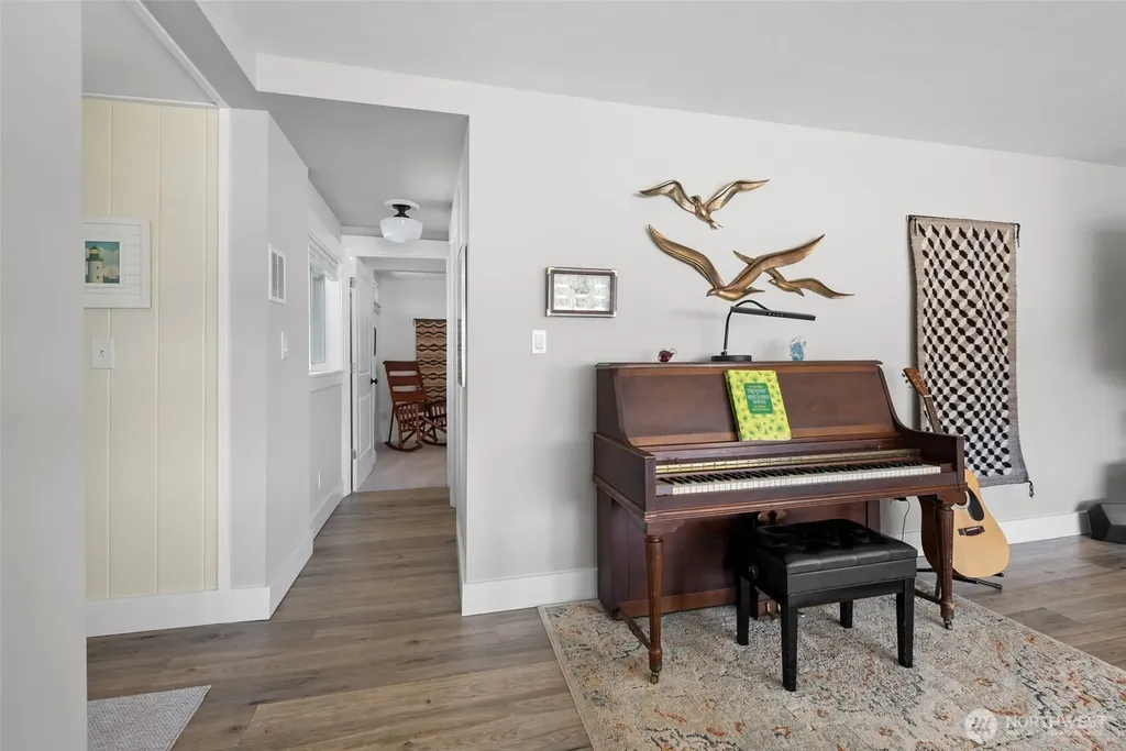 213 Cornet Bay Road Oak Harbor WA 98277