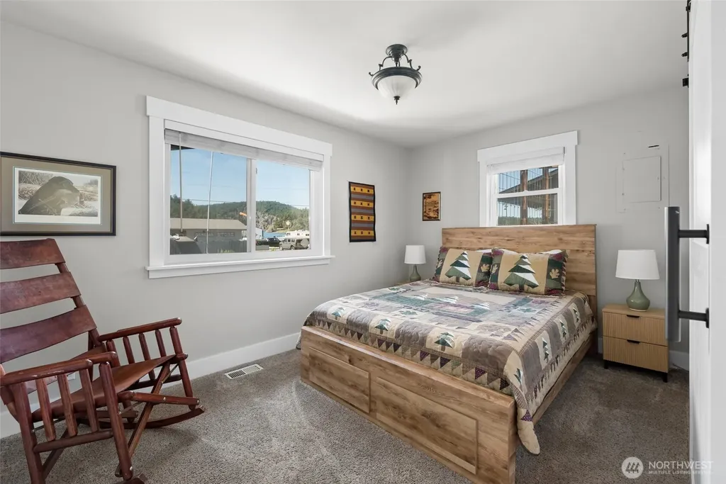 213 Cornet Bay Road Oak Harbor WA 98277
