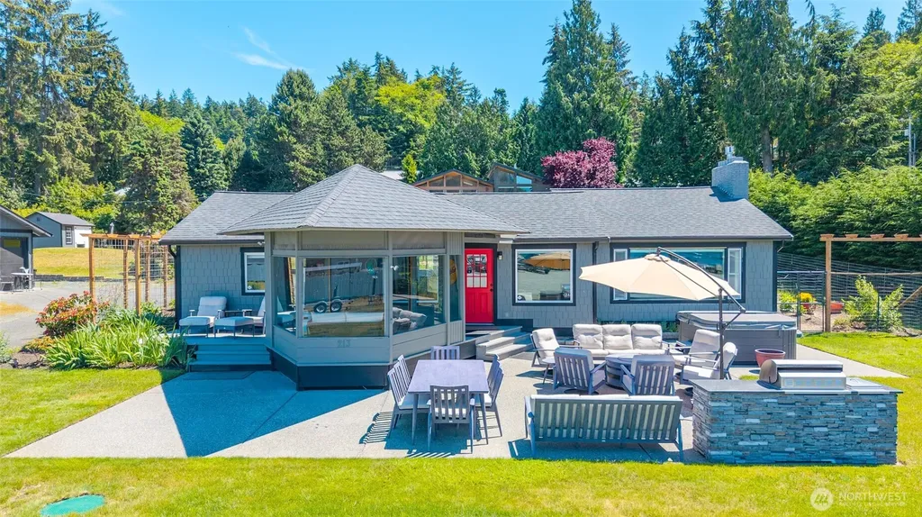 213 Cornet Bay Road Oak Harbor WA 98277