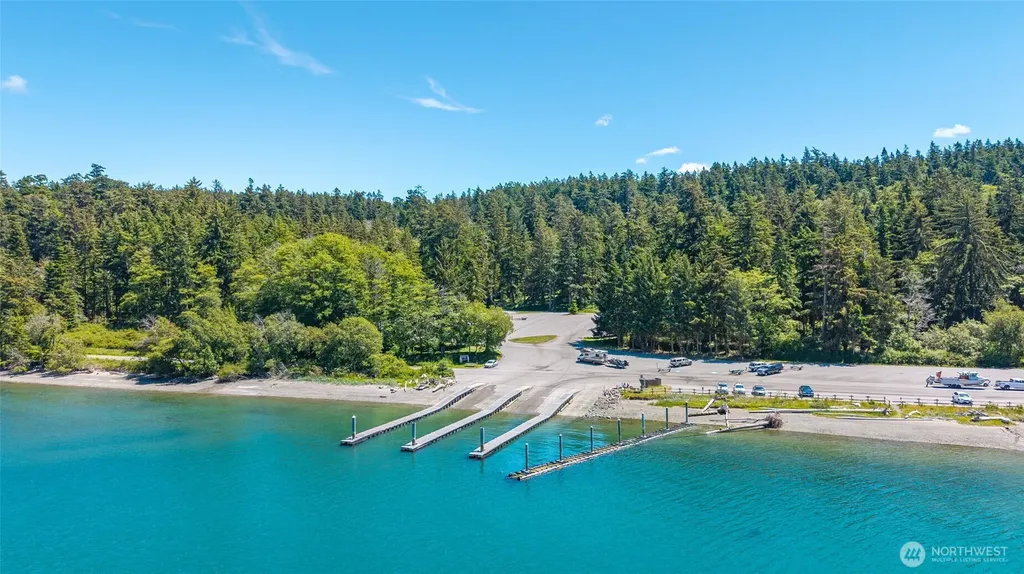 213 Cornet Bay Road Oak Harbor WA 98277