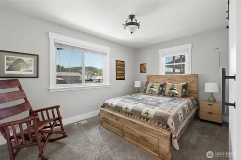 213 Cornet Bay Road Oak Harbor WA 98277