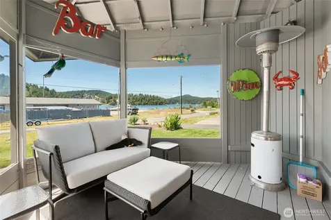 213 Cornet Bay Road Oak Harbor WA 98277