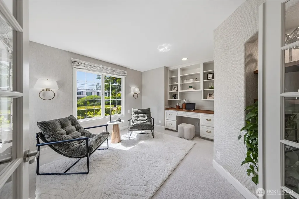 1032 84th Avenue NE Medina WA 98039