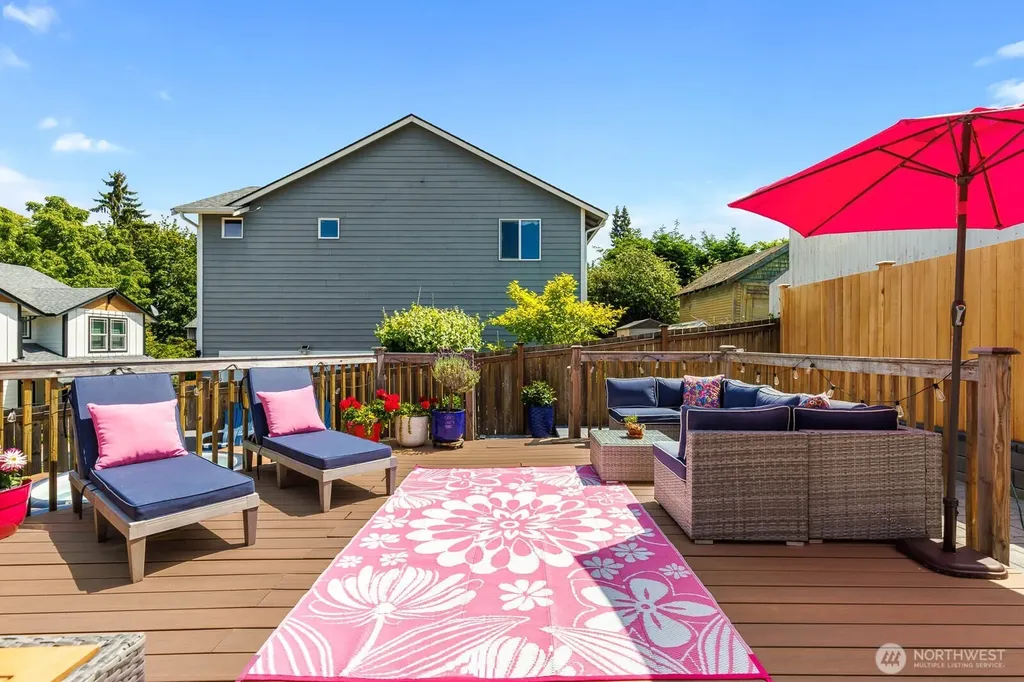 10038 59th Avenue S Seattle WA 98178