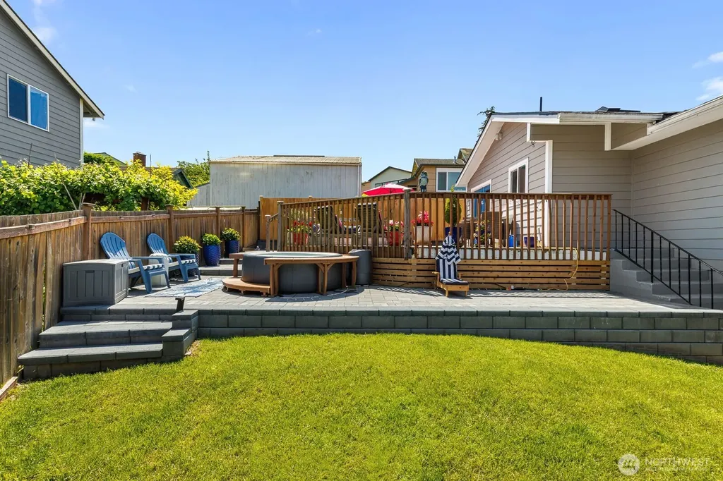 10038 59th Avenue S Seattle WA 98178