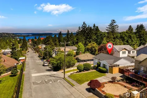 10038 59th Avenue S Seattle WA 98178