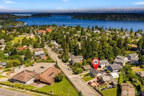 10038 59th Avenue S Seattle WA 98178
