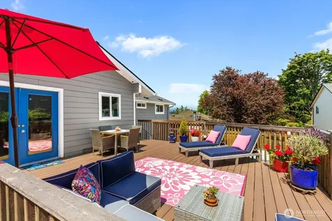 10038 59th Avenue S Seattle WA 98178