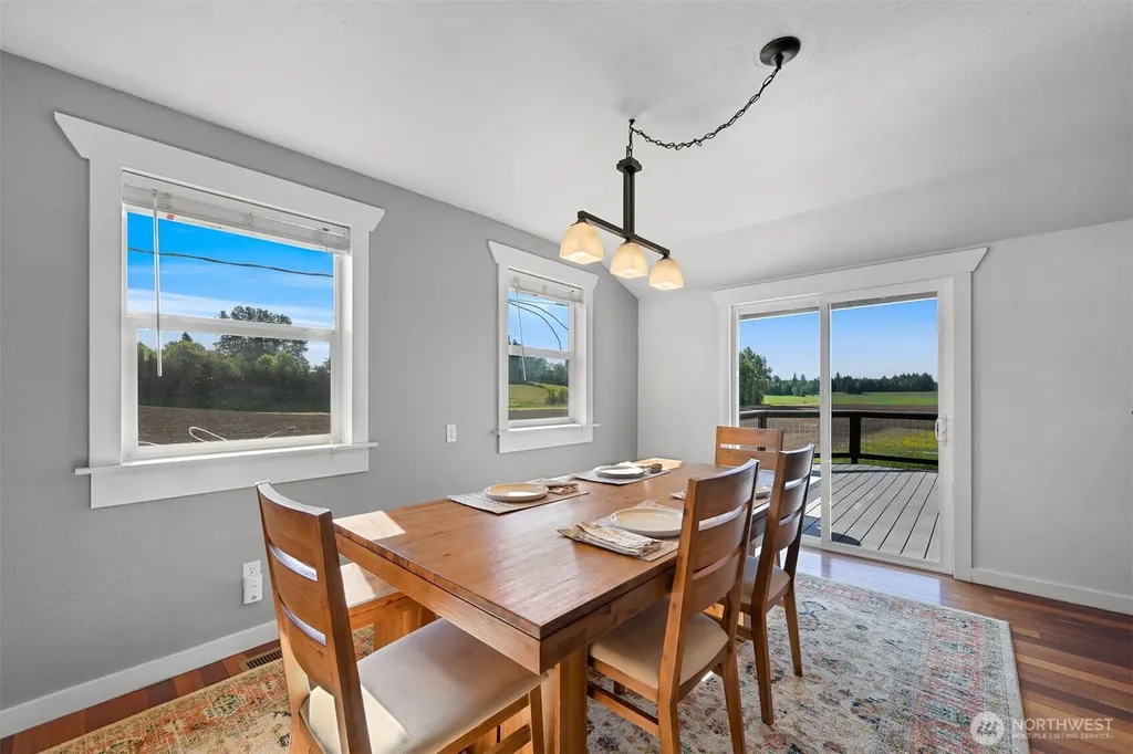 3073 Aldergrove Road Ferndale WA 98248