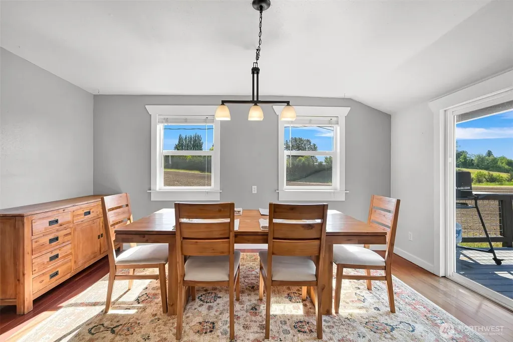 3073 Aldergrove Road Ferndale WA 98248