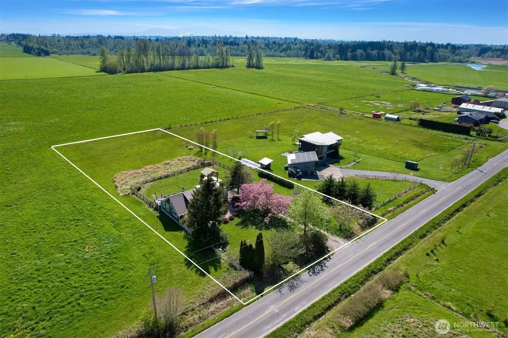 3073 Aldergrove Road Ferndale WA 98248