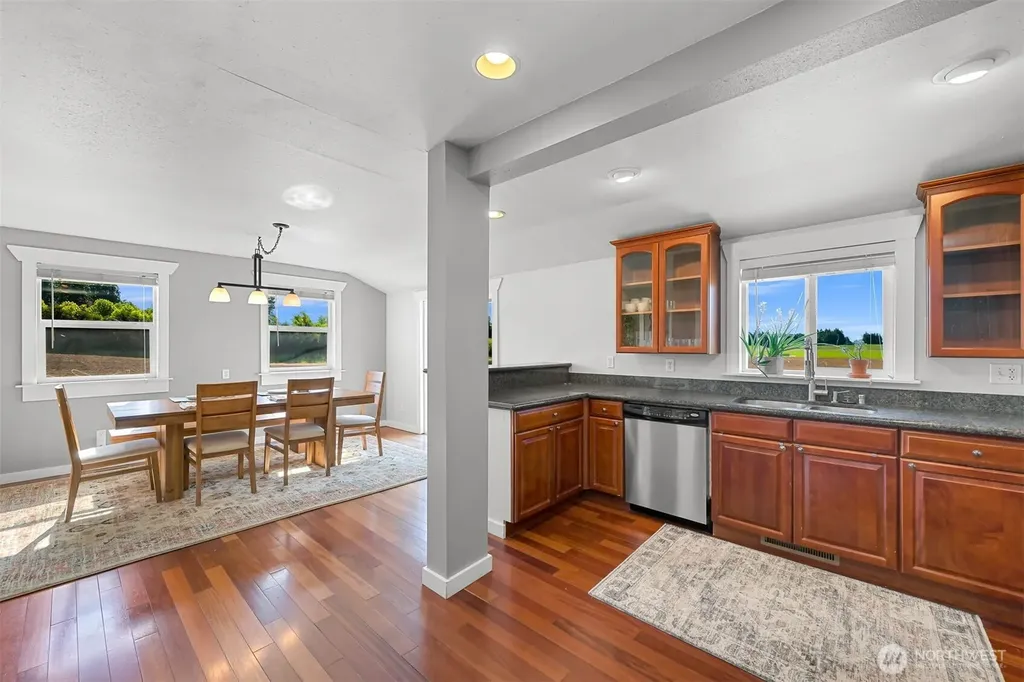 3073 Aldergrove Road Ferndale WA 98248
