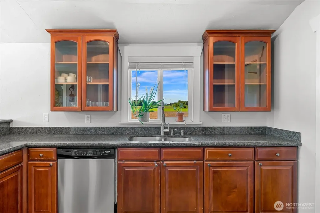 3073 Aldergrove Road Ferndale WA 98248