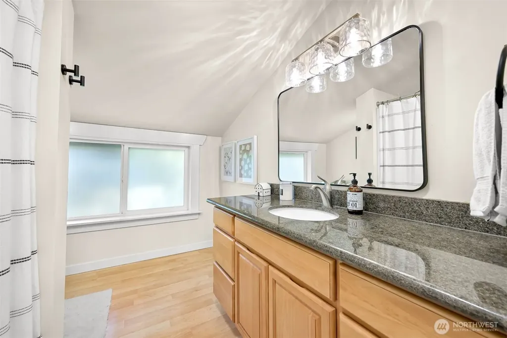 3073 Aldergrove Road Ferndale WA 98248