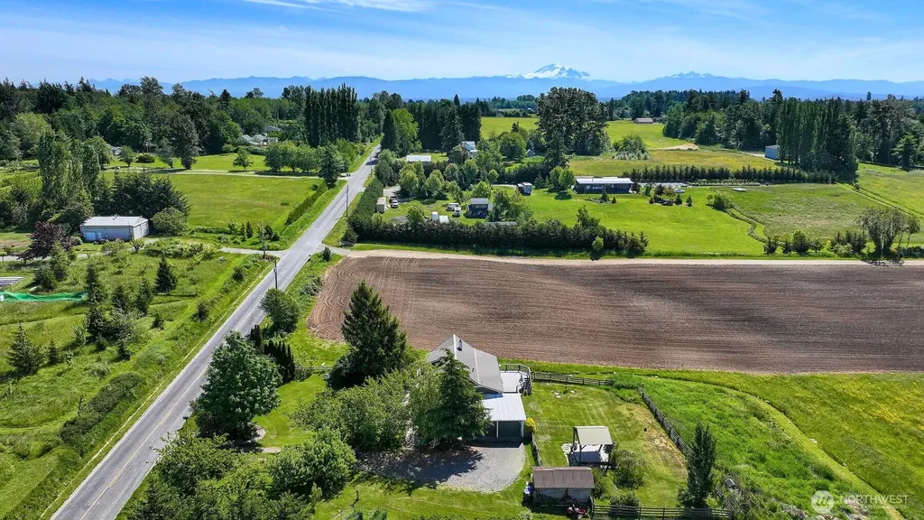 3073 Aldergrove Road Ferndale WA 98248