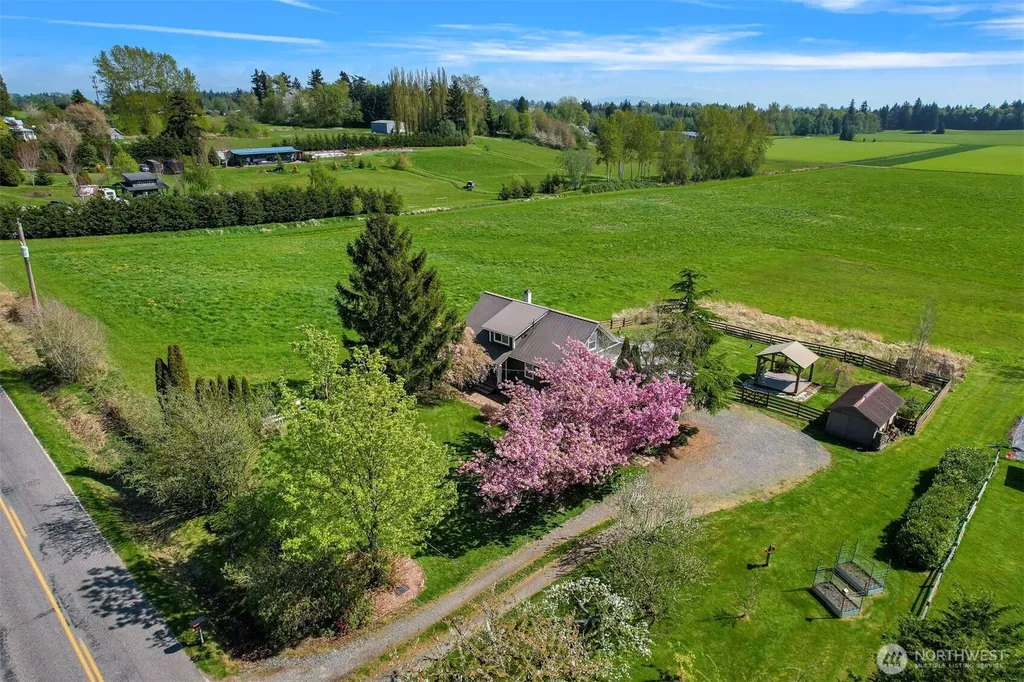 3073 Aldergrove Road Ferndale WA 98248